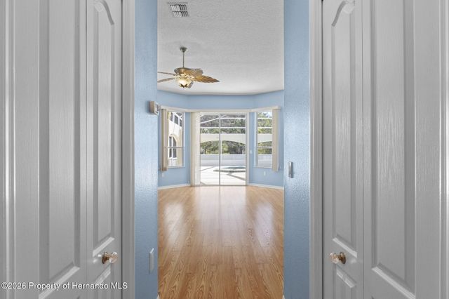 10130 Lazy Days Court, Weeki Wachee, FL 34613