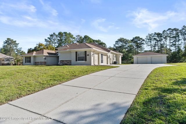 10130 Lazy Days Court, Weeki Wachee, FL 34613