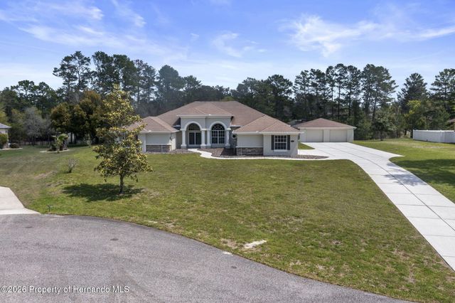 10130 Lazy Days Court, Weeki Wachee, FL 34613