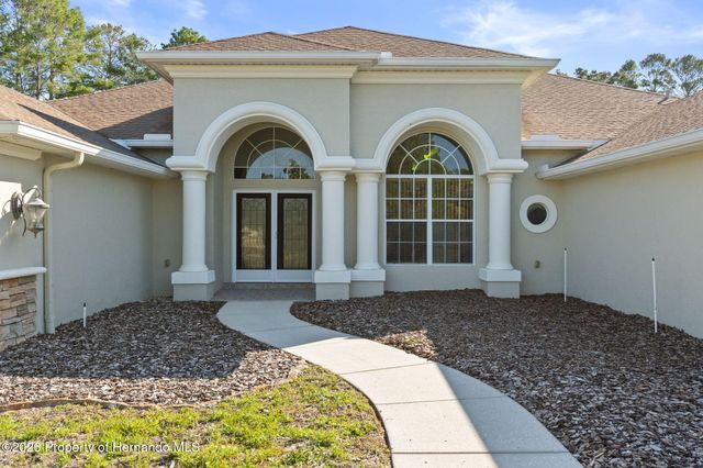 10130 Lazy Days Court, Weeki Wachee, FL 34613