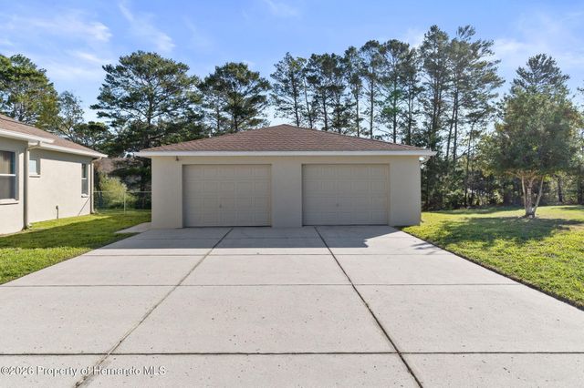 10130 Lazy Days Court, Weeki Wachee, FL 34613