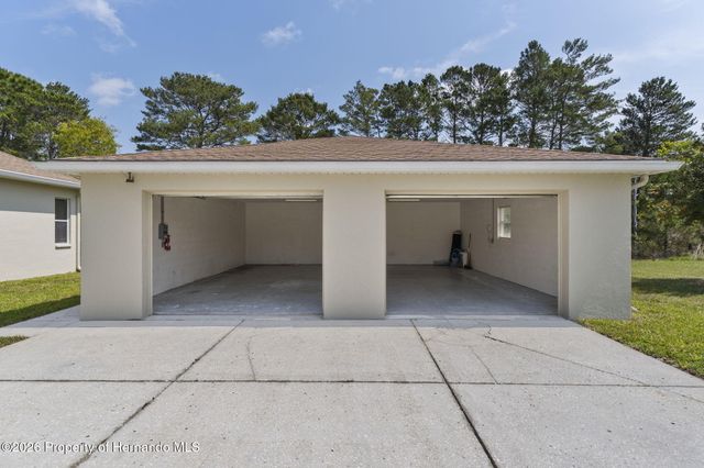 10130 Lazy Days Court, Weeki Wachee, FL 34613
