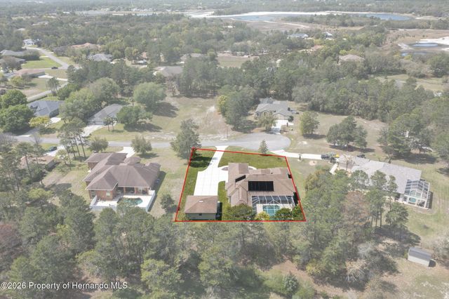 10130 Lazy Days Court, Weeki Wachee, FL 34613