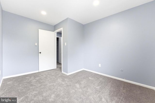 79 EDINSHIRE RD, Sicklerville, NJ 08081