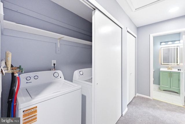 79 EDINSHIRE RD, Sicklerville, NJ 08081