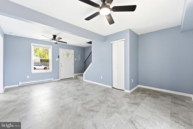 79 EDINSHIRE RD, Sicklerville, NJ 08081