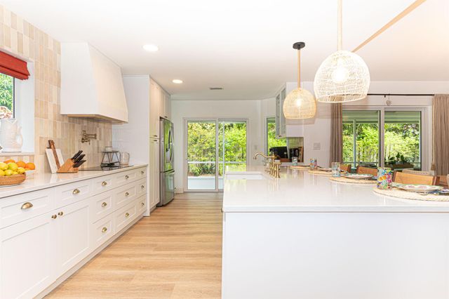 2477 Par Circle, Delray Beach, FL 33445