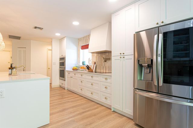 2477 Par Circle, Delray Beach, FL 33445