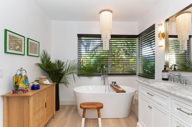 2477 Par Circle, Delray Beach, FL 33445