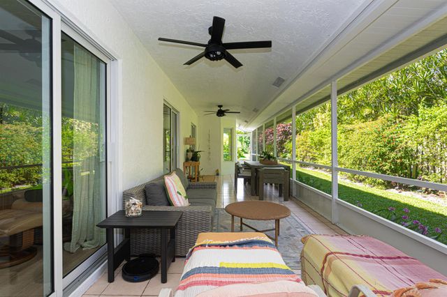 2477 Par Circle, Delray Beach, FL 33445