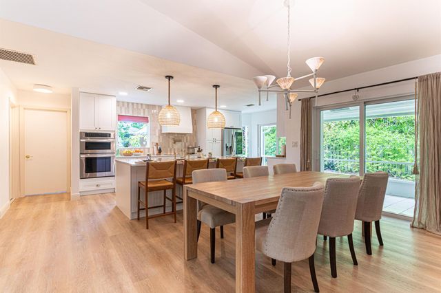 2477 Par Circle, Delray Beach, FL 33445