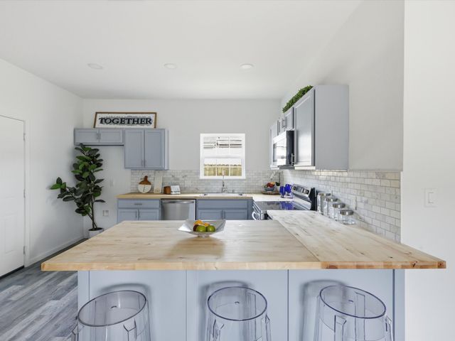 2413 Lena Street, Fort Worth, TX 76105