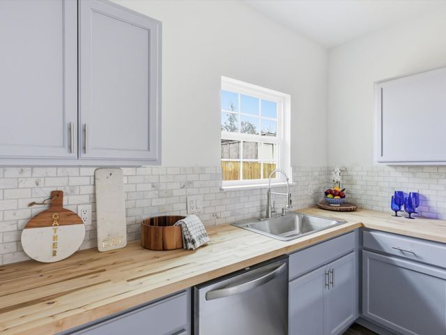 2413 Lena Street, Fort Worth, TX 76105