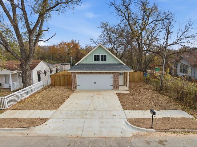 2413 Lena Street, Fort Worth, TX 76105