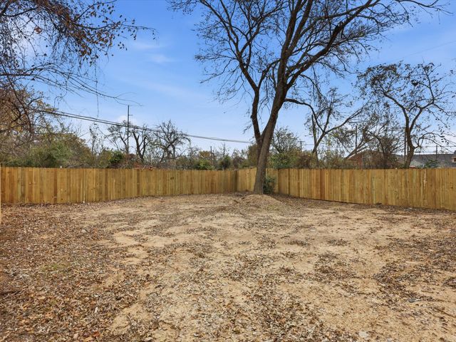 2413 Lena Street, Fort Worth, TX 76105