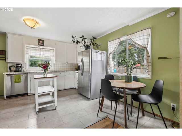 13314 Se BUSH St, Portland, OR 97236