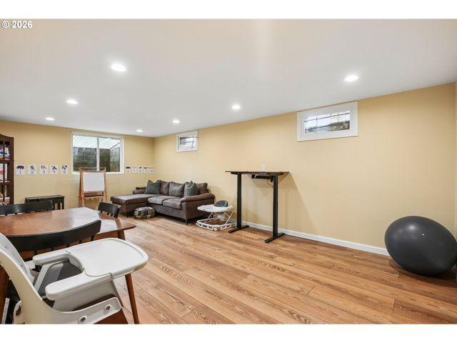 13314 Se BUSH St, Portland, OR 97236