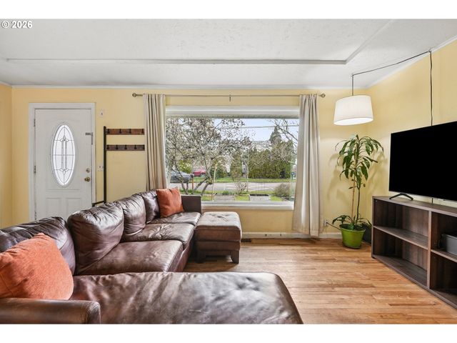 13314 Se BUSH St, Portland, OR 97236