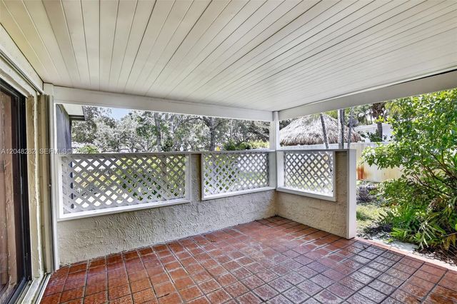 12104 Landing Way, Cooper City, FL 33026