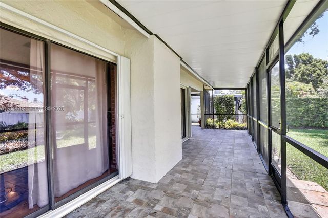 12104 Landing Way, Cooper City, FL 33026