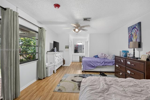 12104 Landing Way, Cooper City, FL 33026