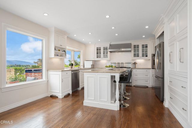 1095 Linda Glen Drive, Pasadena, CA 91105