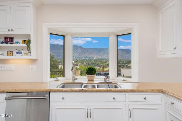 1095 Linda Glen Drive, Pasadena, CA 91105