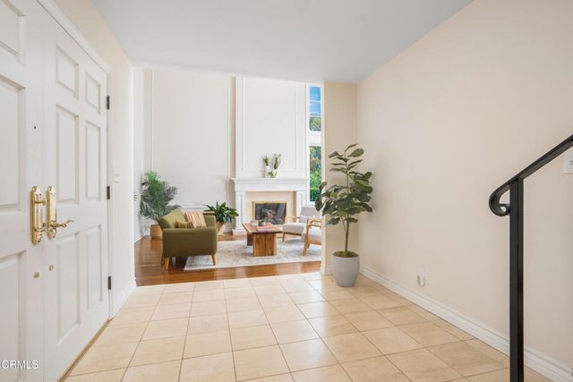 1095 Linda Glen Drive, Pasadena, CA 91105