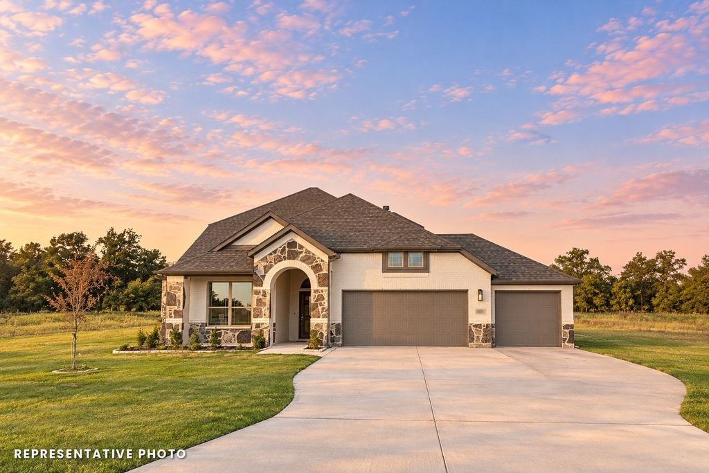 1032 Monaco Court, Springtown, TX 76082