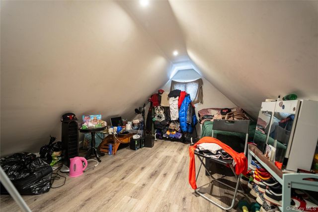 95-11 238th Street, Floral Park, NY 11001