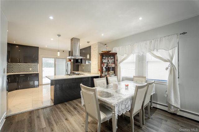 95-11 238th Street, Floral Park, NY 11001