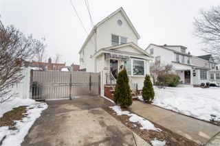 95-11 238th Street, Floral Park, NY 11001