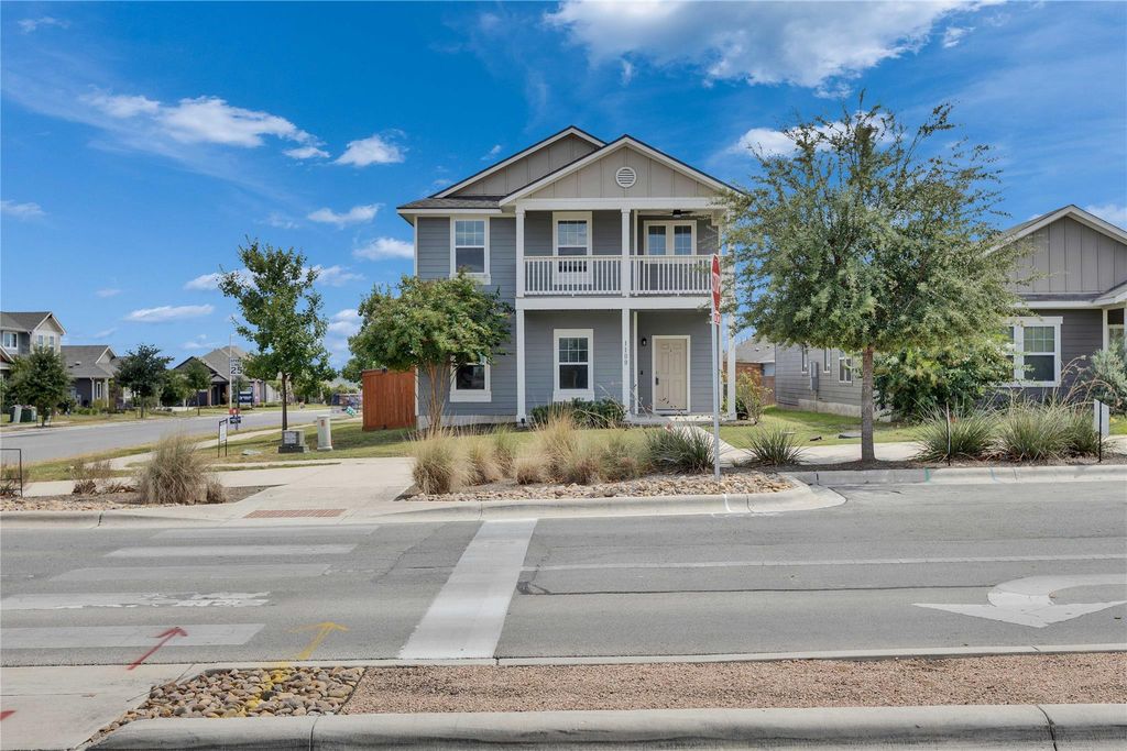 1109 Esplanade PKWY, San Marcos, TX 78666