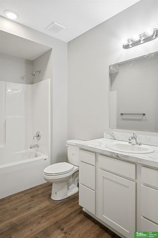 5625 N 29 Street, Omaha, NE 68111