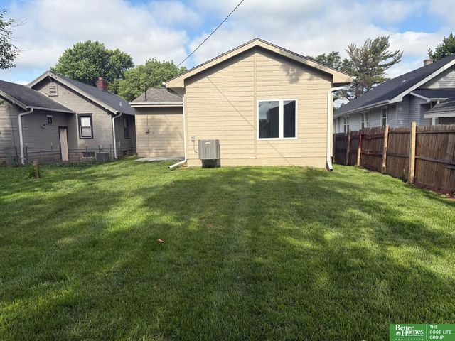 5625 N 29 Street, Omaha, NE 68111