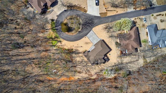 17 Ettington Lane, Bella Vista, AR 72714