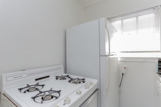 1828 W Main Street 4, Houston, TX 77098