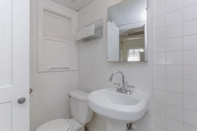 1828 W Main Street 4, Houston, TX 77098