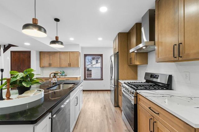 243 E Schreyer Place, Columbus, OH 43214