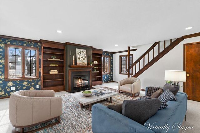 243 E Schreyer Place, Columbus, OH 43214