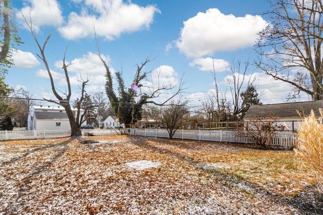 243 E Schreyer Place, Columbus, OH 43214