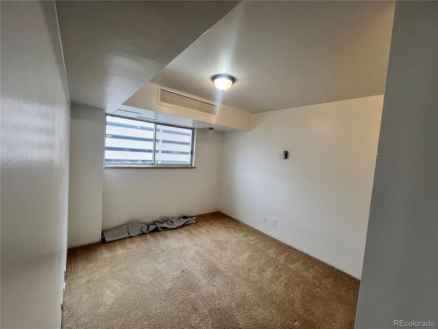 1121 Albion St 702, Denver, CO 80220