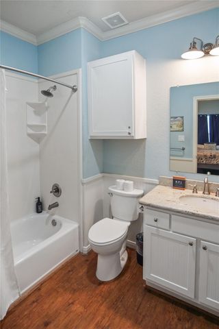 948 Kahla Drive, Crystal Beach, TX 77650