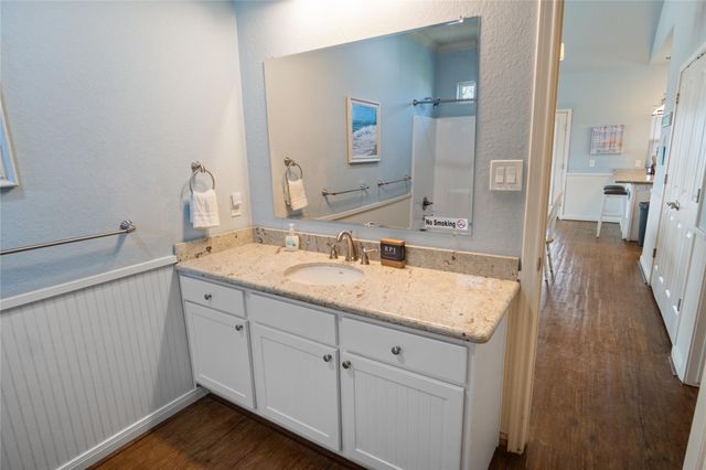 948 Kahla Drive, Crystal Beach, TX 77650