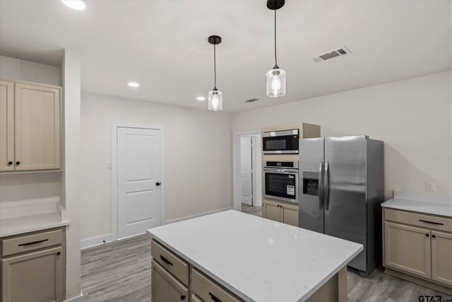 540 E Goshen St, Canton, TX 75103