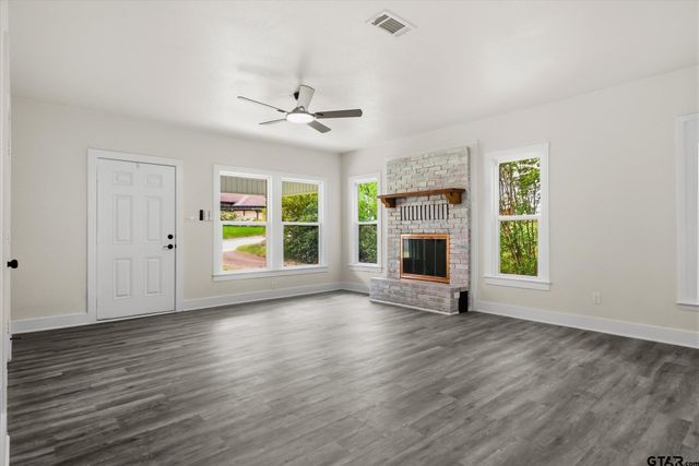 540 E Goshen St, Canton, TX 75103