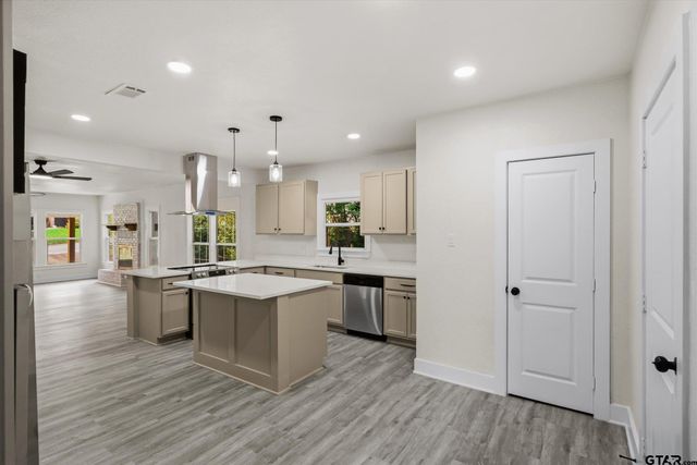 540 E Goshen St, Canton, TX 75103