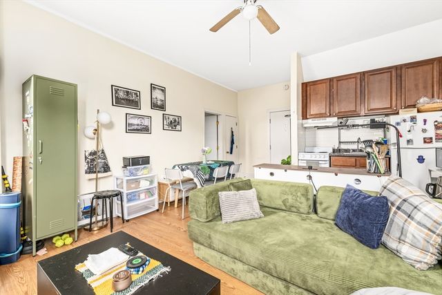 9 Buswell Street 3R, Boston, MA 02215