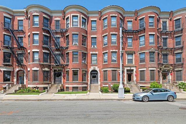 9 Buswell Street 3R, Boston, MA 02215