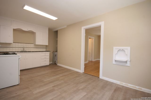 326 ARLINGTON CT WEST, San Antonio, TX 78210